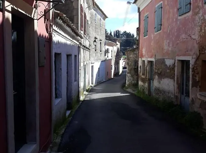 Village Pleasure * Kouramádes