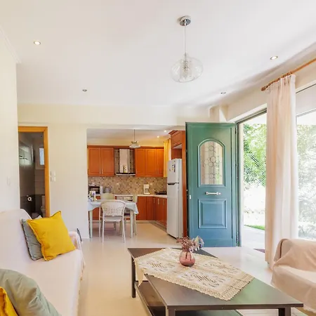 Village Pleasure * Kouramades