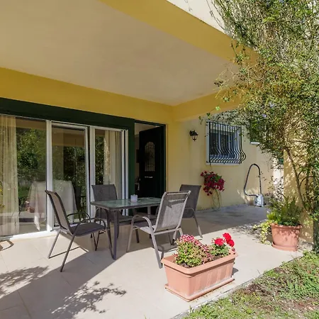 Village Pleasure Apartament