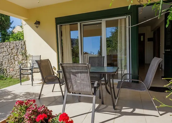 Village Pleasure Apartament Kouramádes